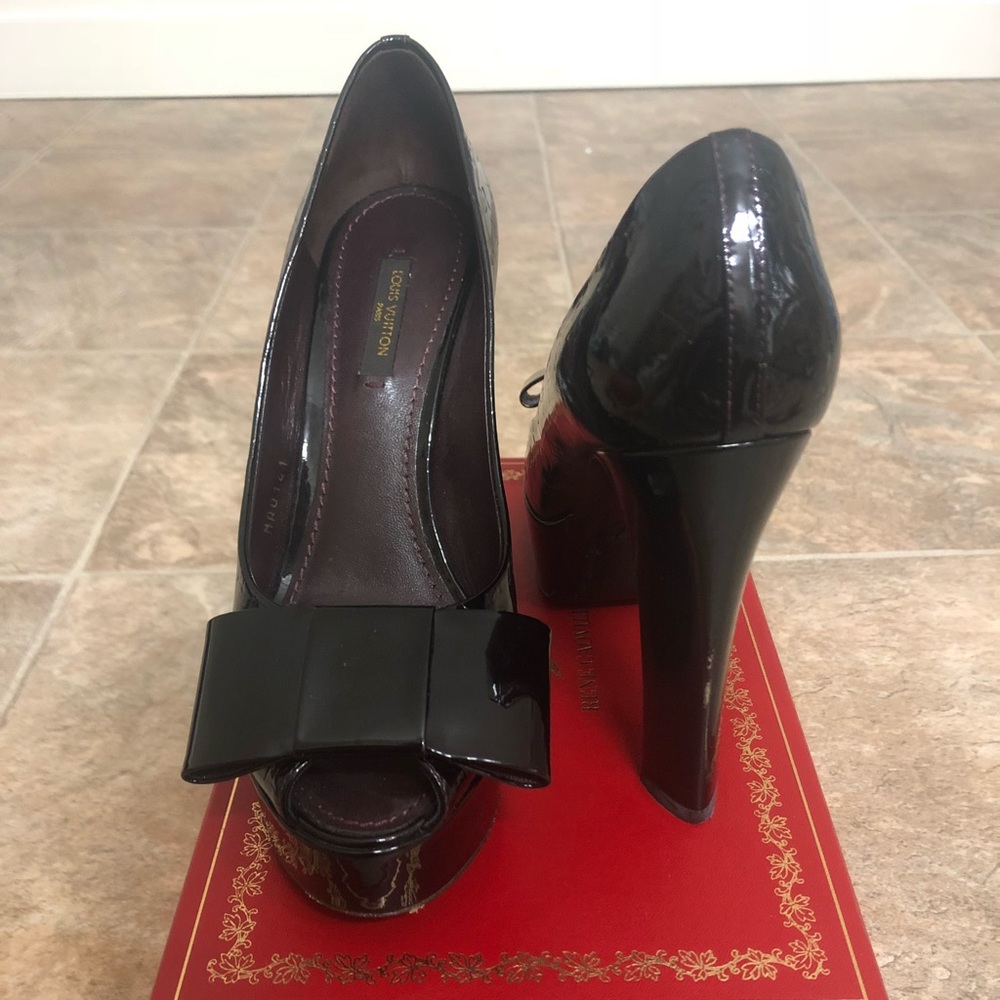 Louis Vuitton Pumps